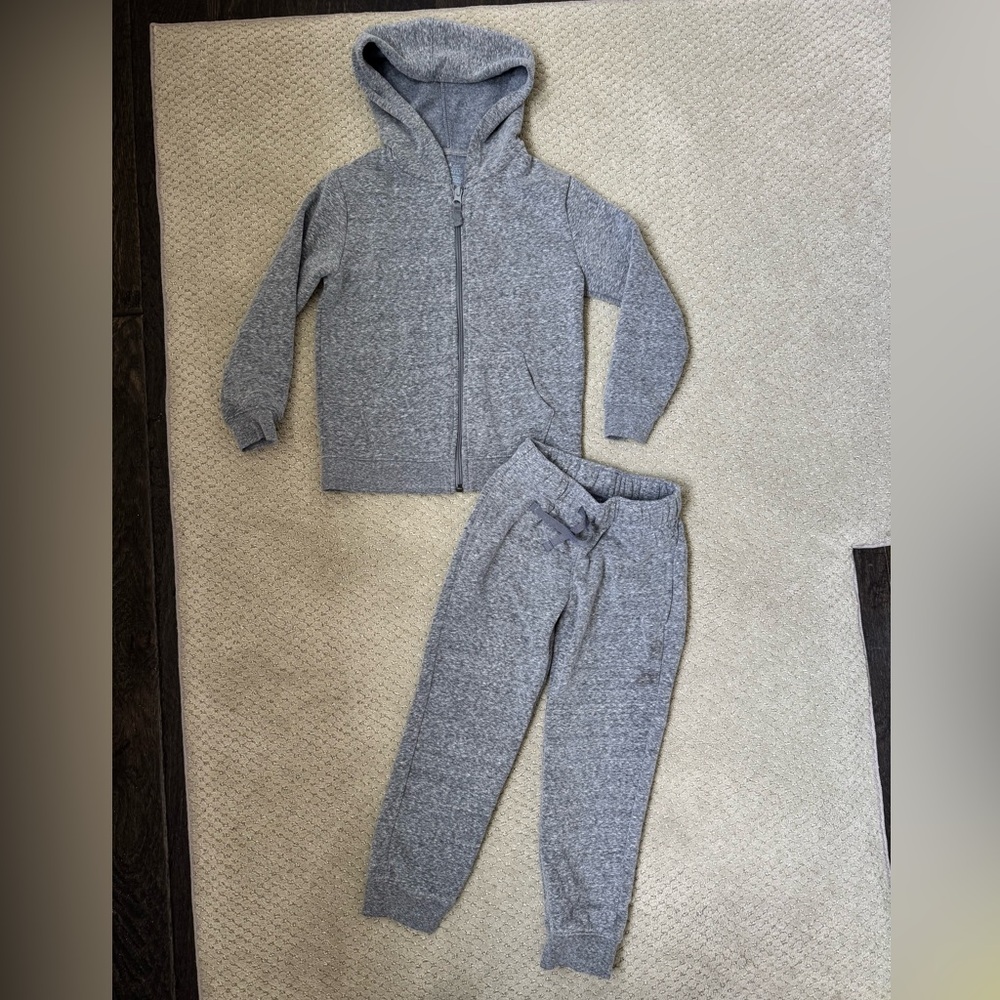Cat and Jack Gray Kids Hoodie and Jogger Set 4/5